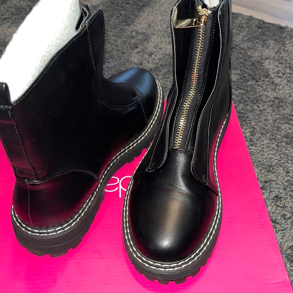 Shoe Dazzle LORELEI ZIP UP BOOTIE Black Size 9